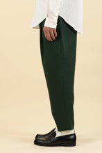 Load image into Gallery viewer, LE PANTALON CROPPED - FOREST GREEN
