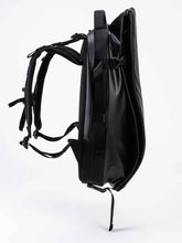 Load image into Gallery viewer, BACKPACKS ISAR M RAVEN - BLACK
