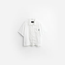 Load image into Gallery viewer, HOOK AND EYE FRONT SS BUTTONDOWN - WHITE
