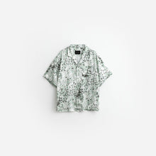 Load image into Gallery viewer, OCEAN LEOPARD CAMP COLLAR BUTTONDOWN - OCEAN LEOPARD PRINT
