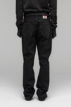 Load image into Gallery viewer, NEW CLASSIC STRAIGHT LEG JEAN - WASHED BLACK
