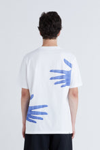 Load image into Gallery viewer, HUGS SS TEE - WHITE
